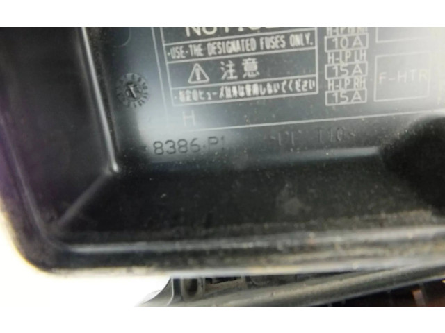 Блок предохранителей 8386P1 Toyota Corolla Verso AR10