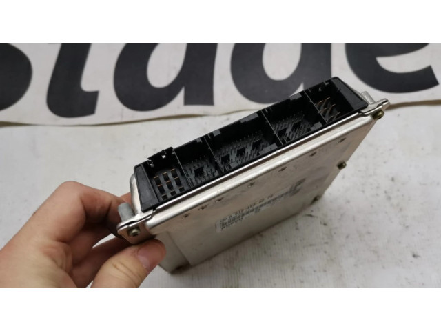 Řídící jednotka A6121531279, 0281010537   Mercedes-Benz E W210 2000
