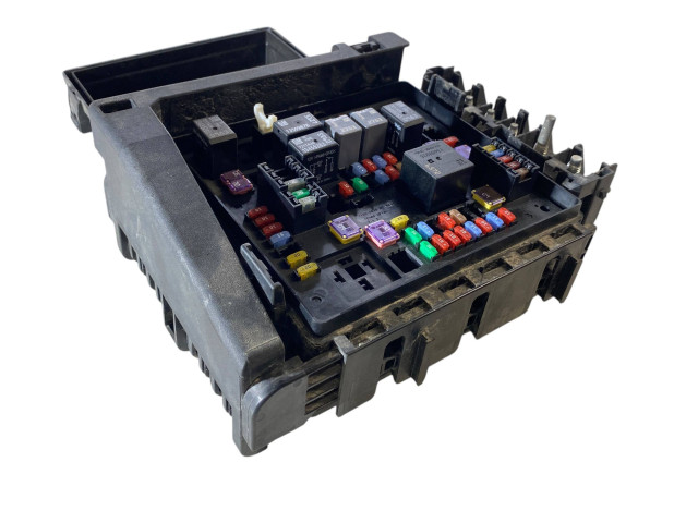 Pojistková skříňka 84572692, 181830014 Chevrolet Camaro 2021