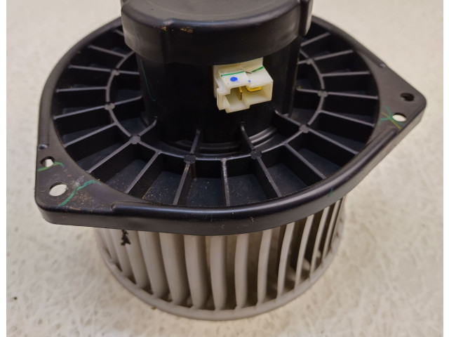 Вентилятор печки Mitsubishi L200