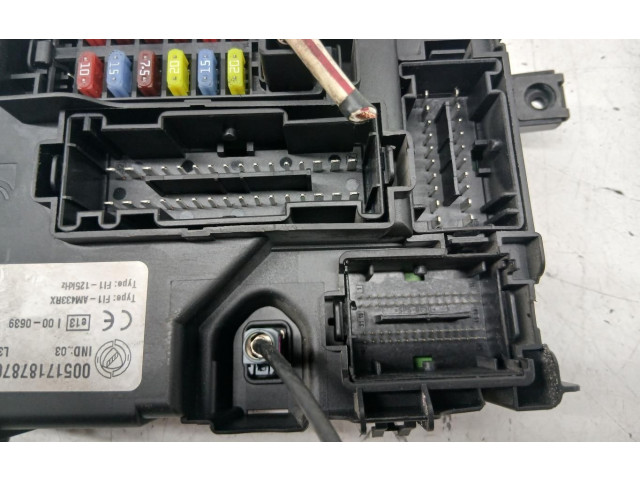   Pojistková skříňka 00517187870   Fiat Punto (199) 2006