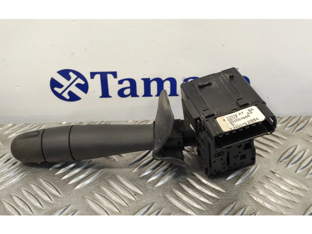 Ручка стеклоочистителей 8200792584, 901057666 Dacia Duster