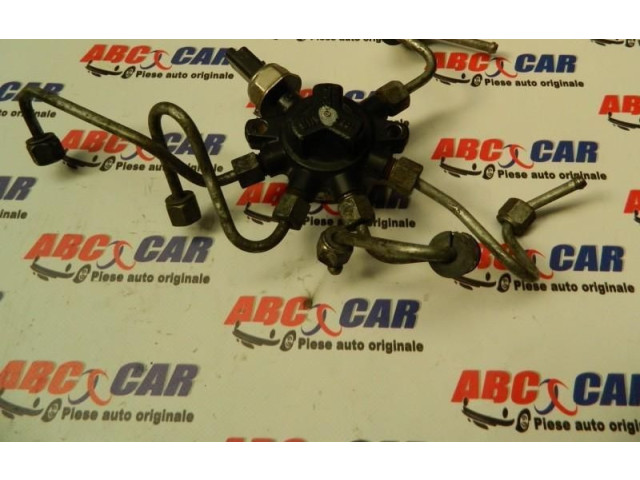 Топливная рампа 4M5Q9D280DB Ford Galaxy