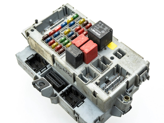   Pojistková skříňka 46767353   Fiat Punto (188) 1999