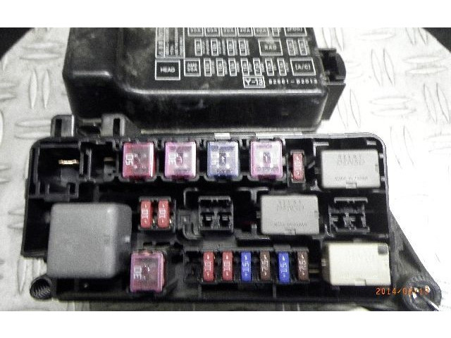 Блок предохранителей 82661B2013   Daihatsu Cuore    