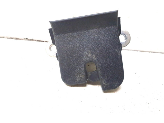 Замок багажника 5L6827505C0 Skoda Yeti (5L) 2009 - 2017 года