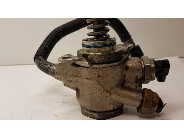 Vstřikovací čerpadlo 07L127026Q   Audi A8 S8 D3 4E  pro benzínový motor 4.2  