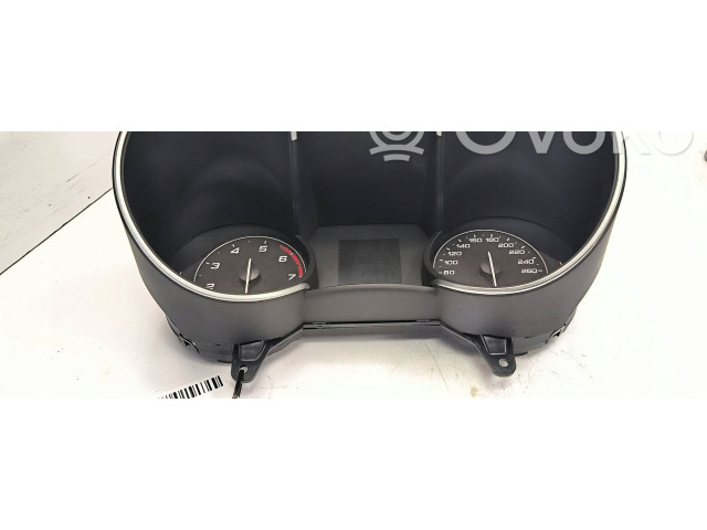 Přístrojová deska Alfa Romeo Giulia 2016 10R057825