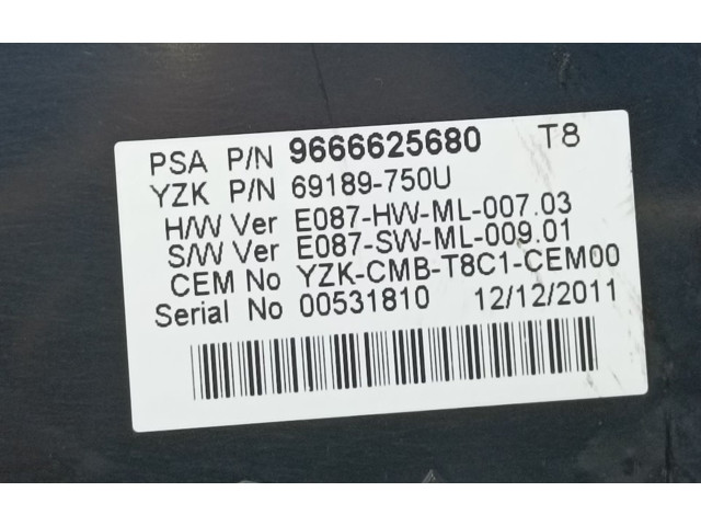 Geschwindigkeitsmesser Cockpit 9666625680   Peugeot 5008       