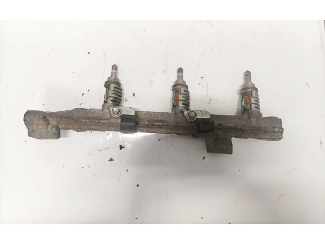 Топливная рампа Lexus IS 220D-250-350