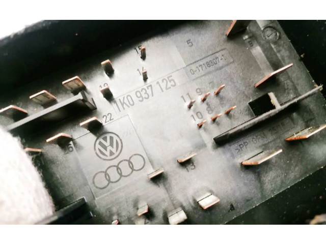 Блок предохранителей  1K0937125   Skoda Octavia Mk2 (1Z)    