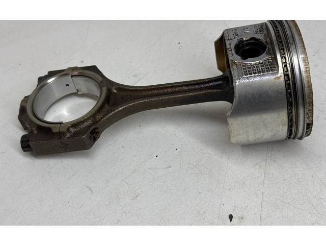 Поршень с шатуном 3UZ 133015008002 Lexus LS UCF30