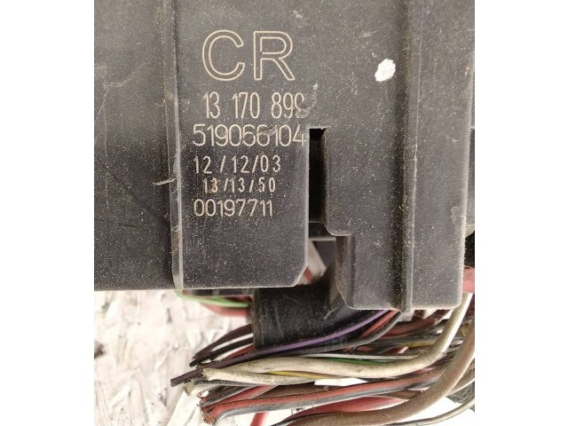 Блок предохранителей 13170899, 00197711 Opel Vectra C
