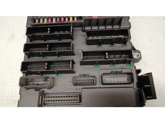 Блок предохранителей 460023260, 97CKXH Opel Vectra C