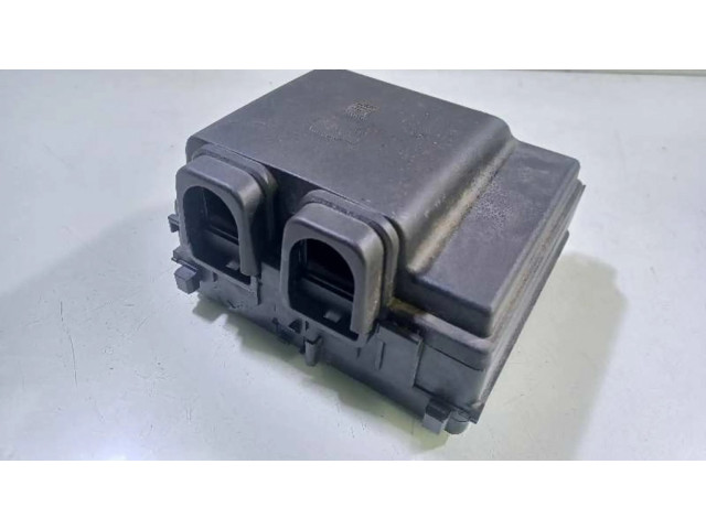 Блок предохранителей 2434802, JX6T14D068AD   Ford Focus    