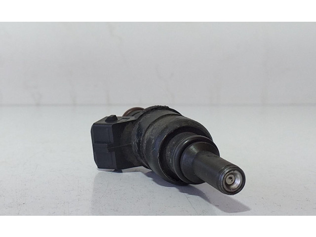 Форсунка 06A906031D, 70743    Audi A3 S3 8L  APG 