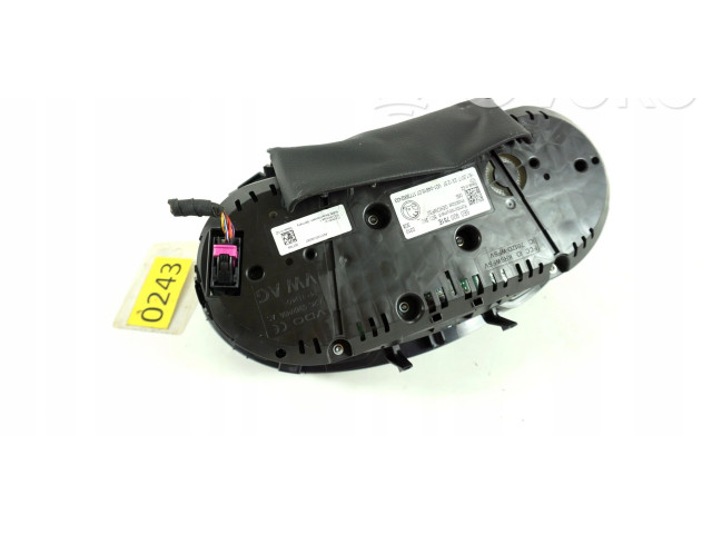 Панель приборов 5E0920751E Skoda Octavia Mk3 (5E)