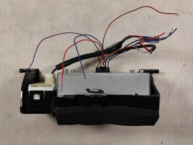 Дисплей    832900804000, TN4573004148   Toyota Sienna XL30 III