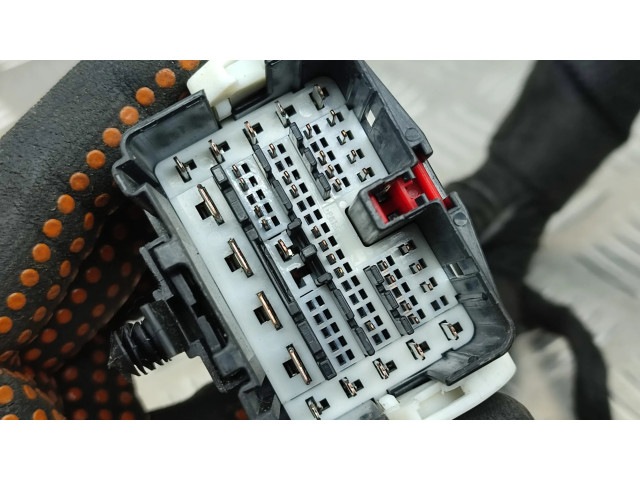 Pojistková skříňka P68445825AC Chrysler Pacifica 2019