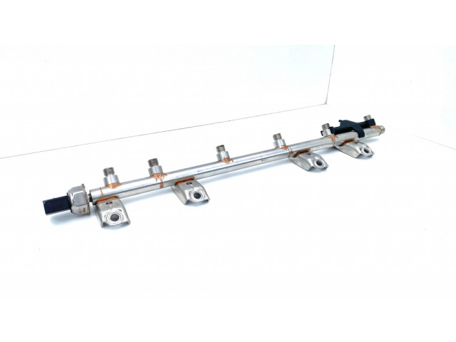 Топливная рампа 7535897, 7537319 BMW 3 E92 E93 2.5