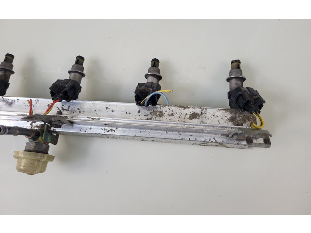 Топливная рампа    Honda Accord   для двигателя F20B6