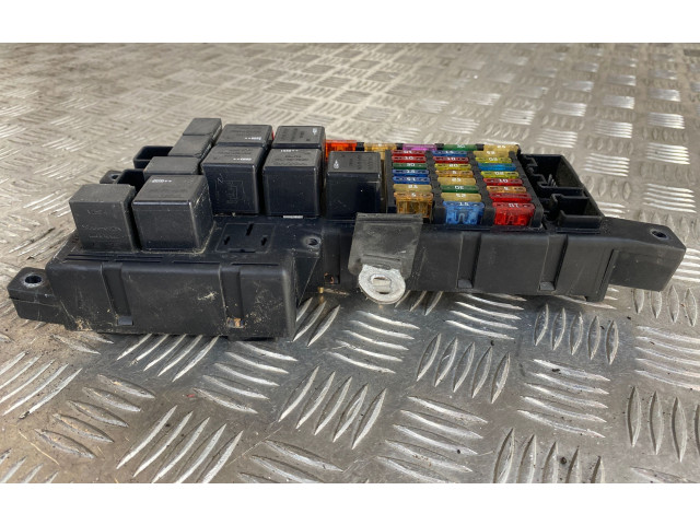 Блок предохранителей 8678449, 518784202 Volvo XC90