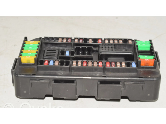 Pojistková skříňka 9389068 BMW 4 F36 Gran coupe 2016