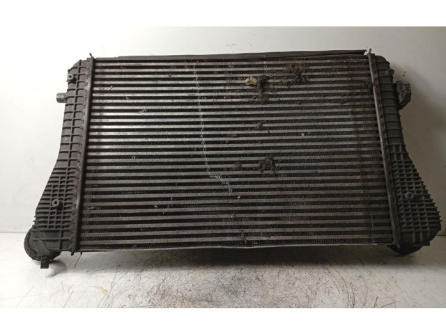 Интеркулер  1K0145803G   Audi A3 S3 8P 2.0