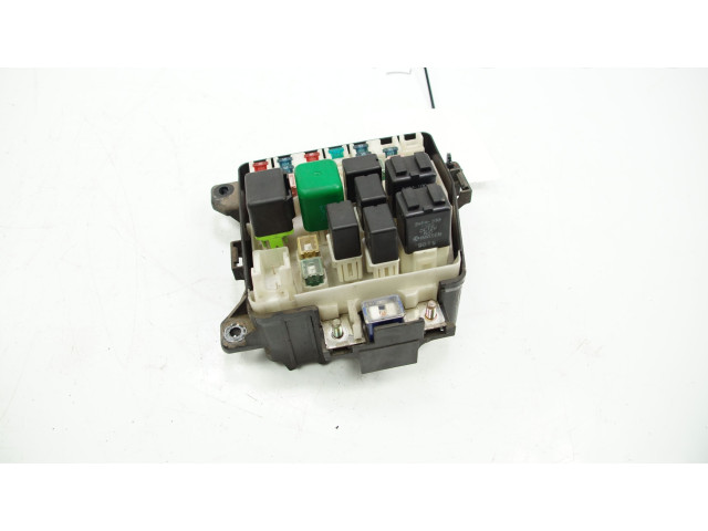 Pojistková skříňka Mazda 323 F 1999