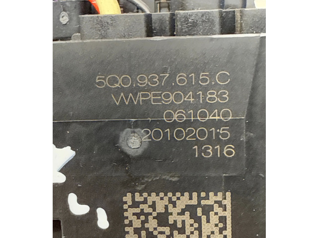 Блок предохранителей 5Q0937615C, 061040   Skoda Superb B8 (3V)    