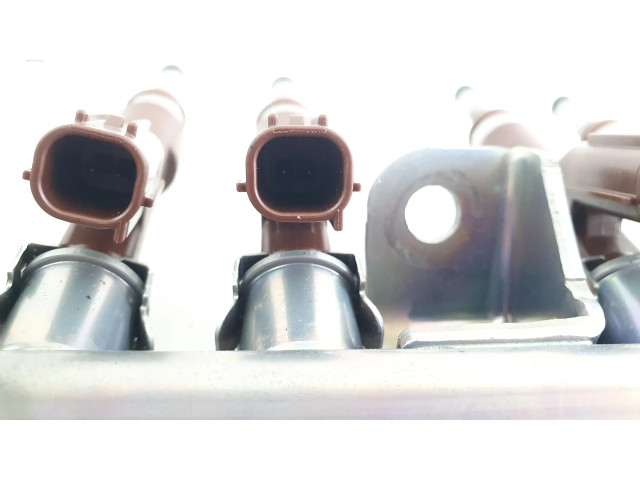 Vstřikovací lišta 3913U Suzuki Swift pro benzínový / Электричество motor 1.0