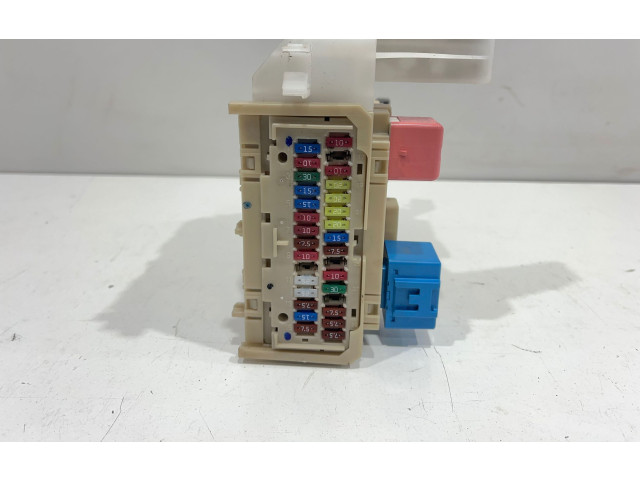 Pojistková skříňka 8273005720, 308512A10 Toyota Avensis T270 2014