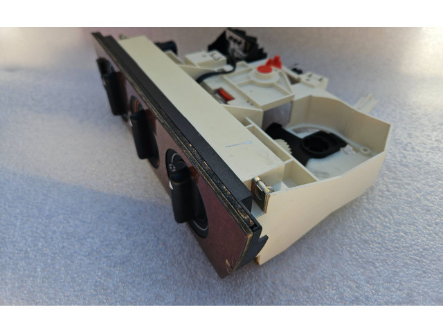 Блок управления климат-контролем    Audi A6 S6 C4 4A