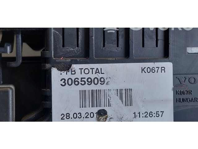   Pojistková skříňka 31337183, 30659092   Volvo XC70 2012