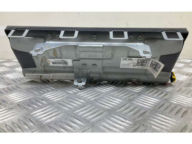 Подушка безопасности для колен 8V2880841A Audi A3 S3 8V