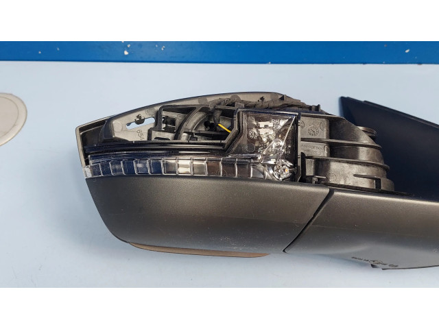 Зеркало электрическое правое Skoda Scala