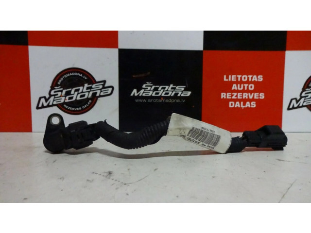 Датчик положения коленчатого вала Volvo S40, V40