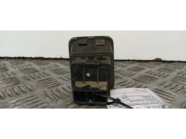 Зеркало электрическое Mitsubishi Mirage V CJO 1995-2002 года