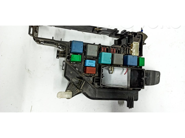 Блок предохранителей  8826332070, 1567001400   Toyota Prius (XW20)    