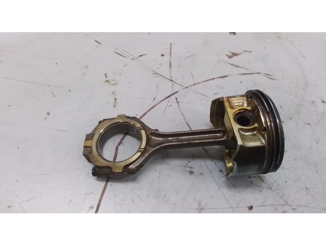 Поршень с шатуном Nissan Maxima A34 для бензинового двигателя 3.5