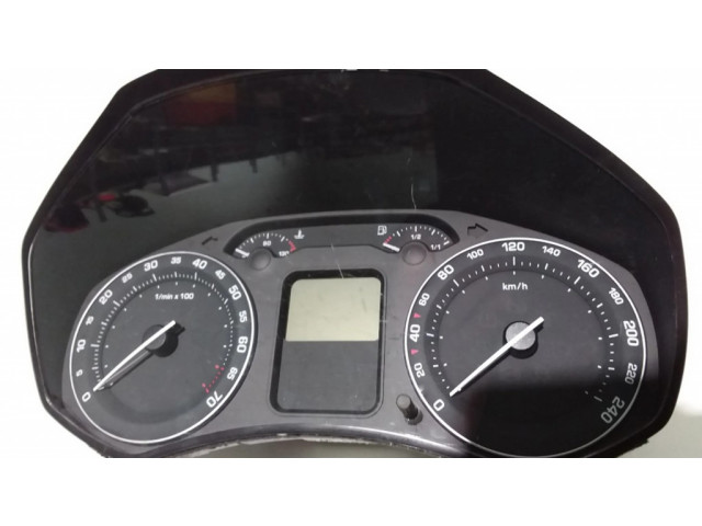 Панель приборов 1Z0920810B Skoda Octavia Mk2 (1Z)