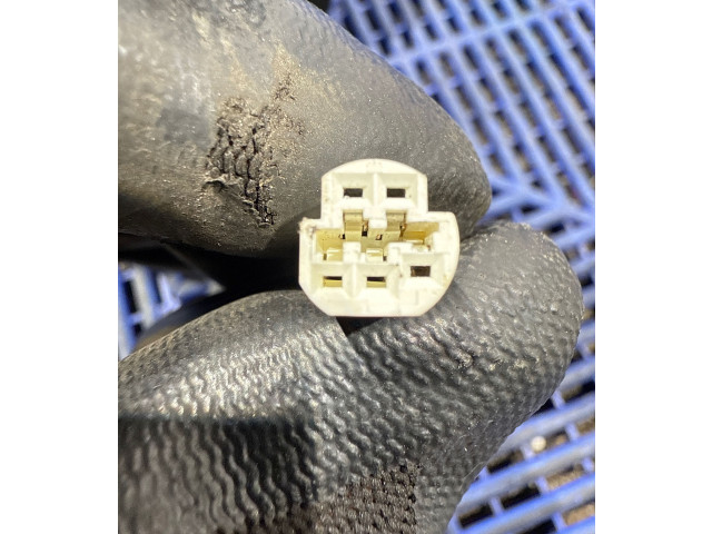 Зеркало (управляемое электричеством) E4012227 Toyota Prius (XW20) 2008