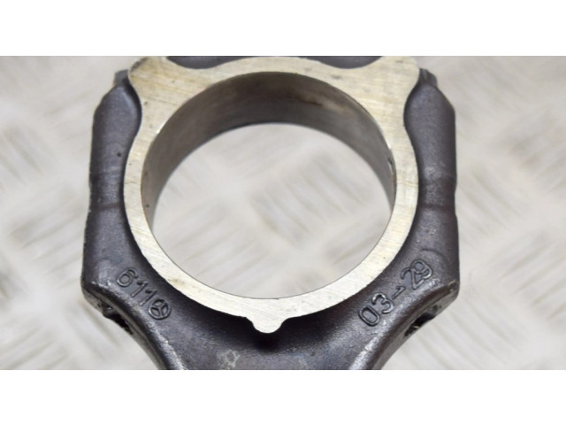 Píst A6110300320, A6110300717   Mercedes-Benz C W203  pro naftový motor 2.2 OM 611.962 