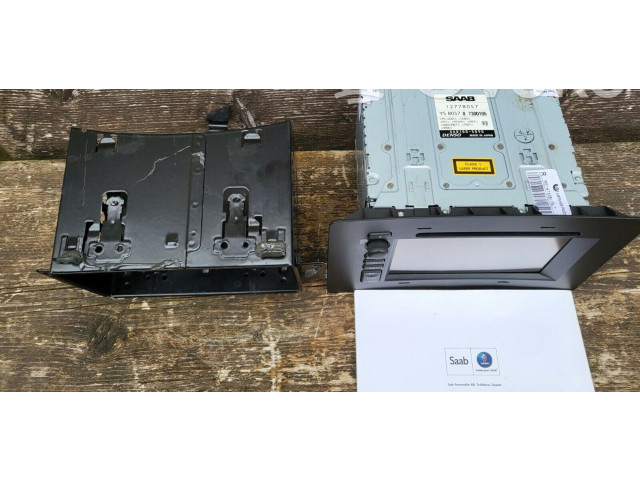 Радио/ проигрыватель CD/DVD / навигация