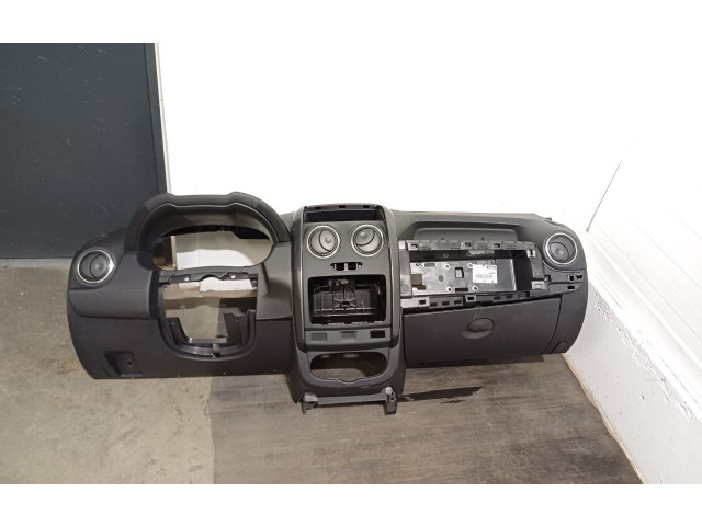 Панель приборов 681006566R Dacia Duster