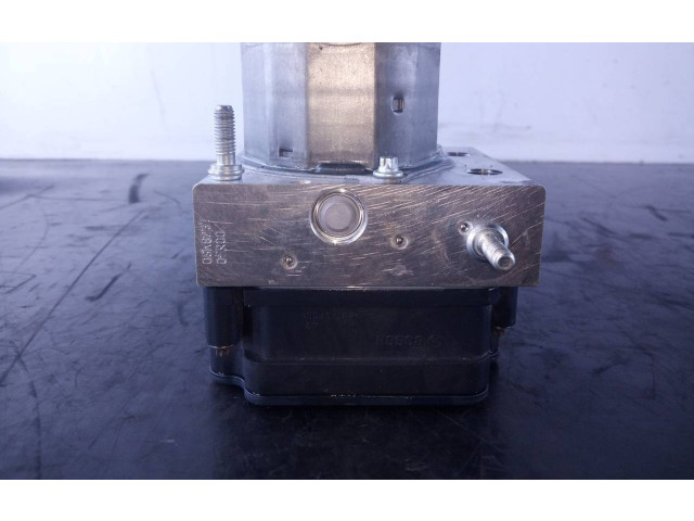Jednotka ABS A0004310600, 269593 Mercedes-Benz GLA W156 2015