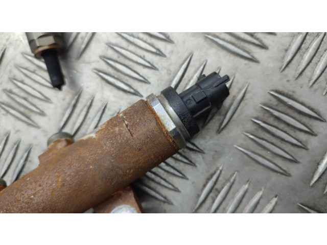 Vstřikovač 0445010320, 5801439062 Iveco Daily 6th gen pro naftový motor 2.3