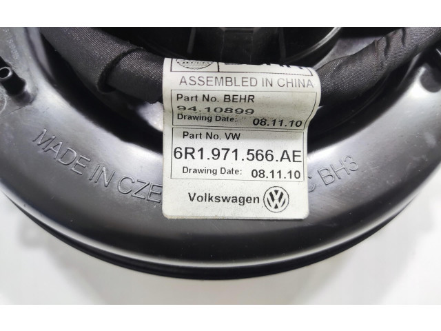 Вентилятор печки 6R1971566AE Skoda Fabia Mk3 (NJ)