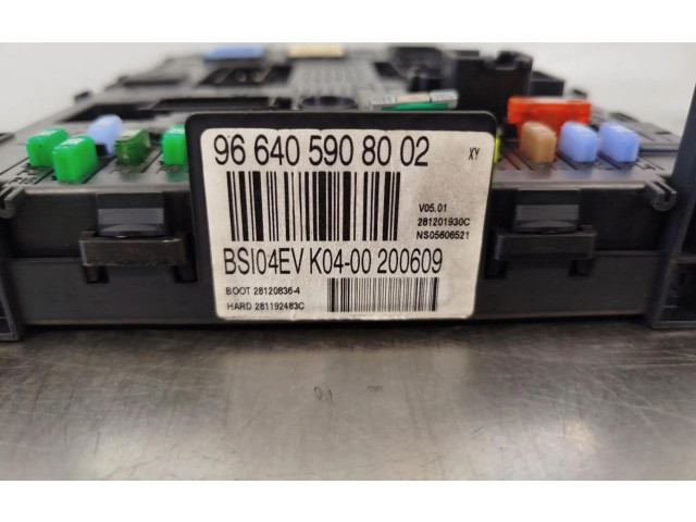 Pojistková skříňka 9664059080 Peugeot 3008 2010