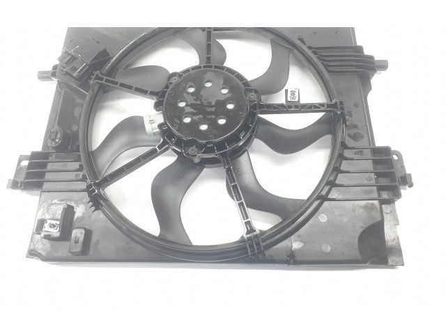 Вентилятор радиатора     214815148R, 214815148R    Dacia Sandero 